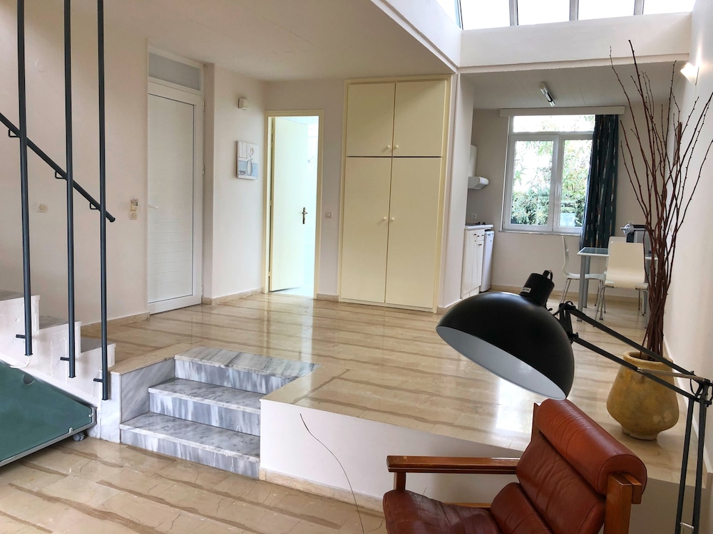Master Apartment with Pool or Garden View - Split Level photo 2