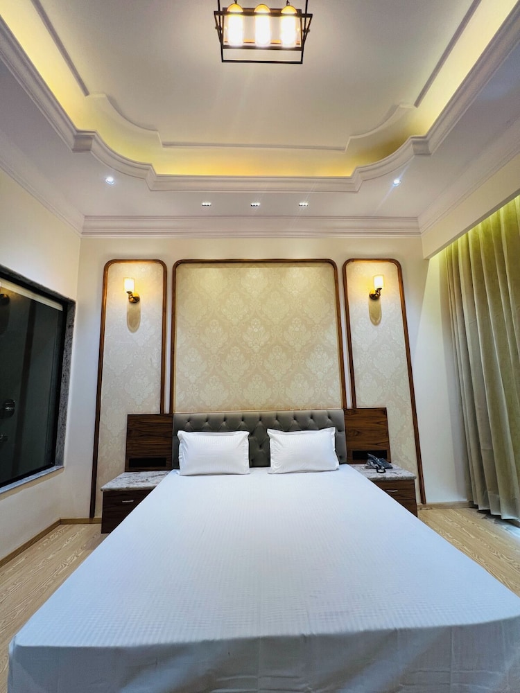 Comfort Haven Room ( Centrally Hot And Cold Ac ) photo 2