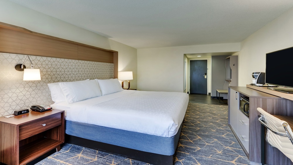 Standard Room, 1 King Bed (Pet Friendly) - Photo 1