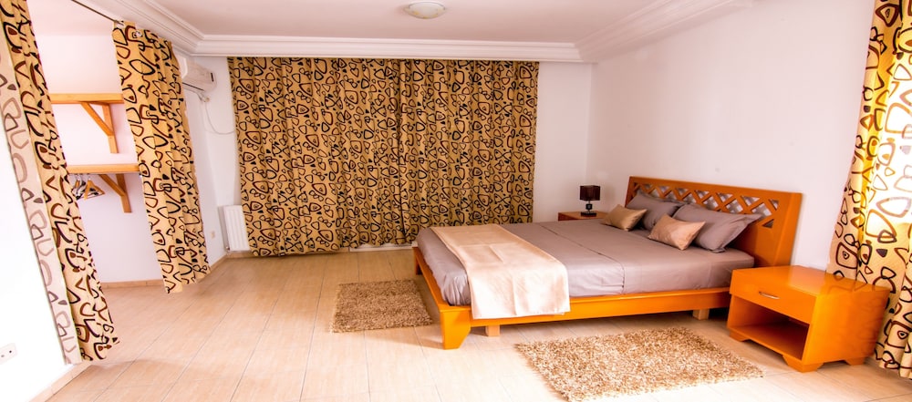 Deluxe Apartment, 3 Bedrooms, Terrace photo 3