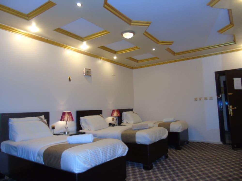 Three bedroom suite photo 1