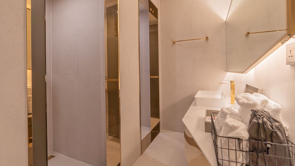 Premium Double Room, Partial Ocean View photo 2