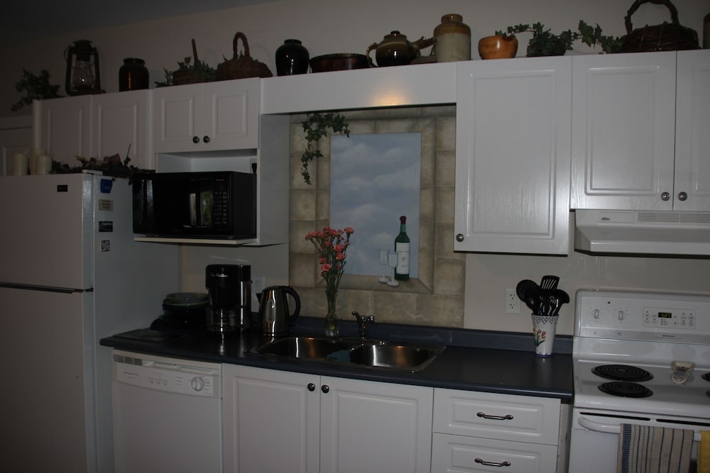The Ferndale Room photo 2