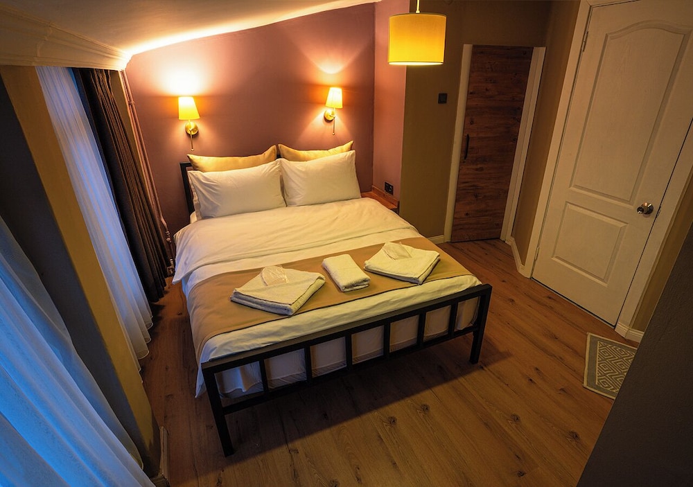 Basic Room, Non Smoking, City View photo 2