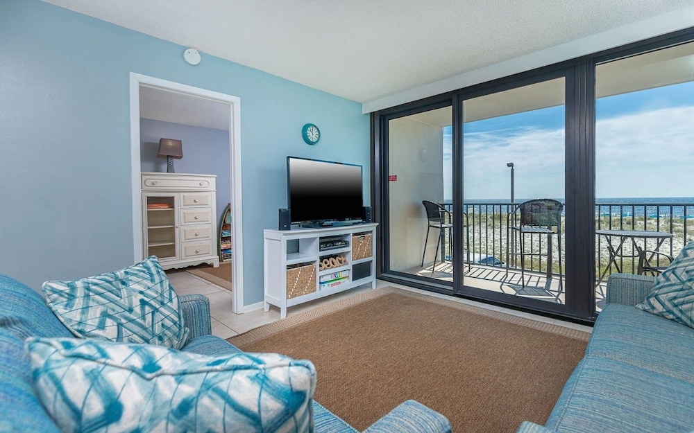 Condo, 2 Bedrooms