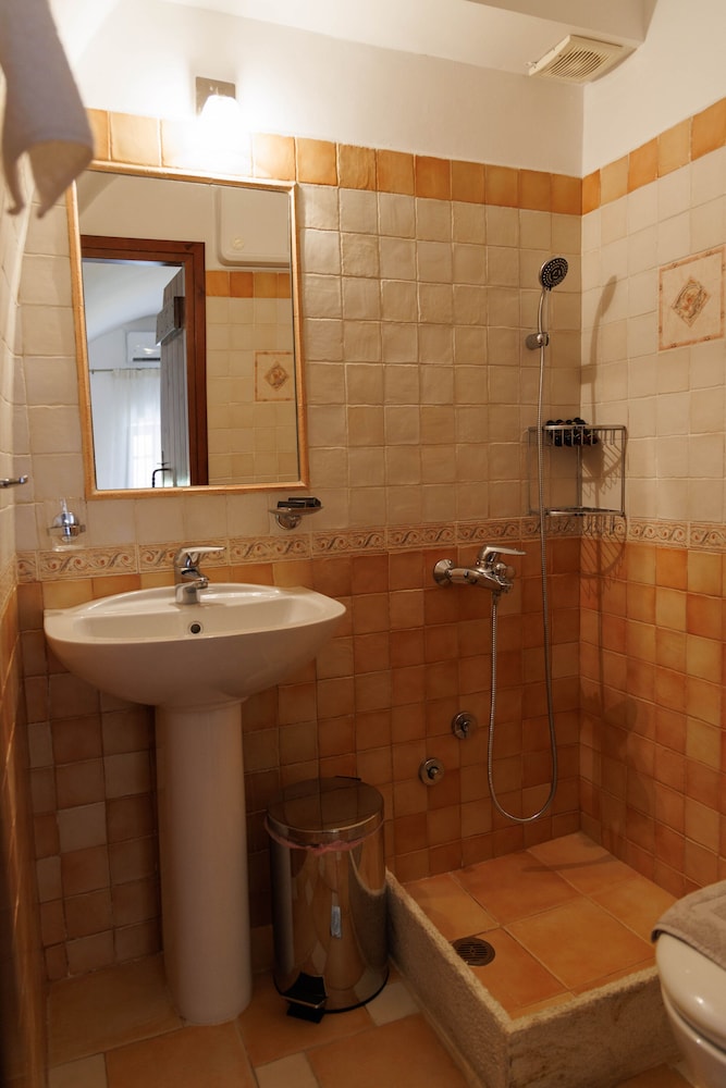 Deluxe Double Room, Fireplace photo 2