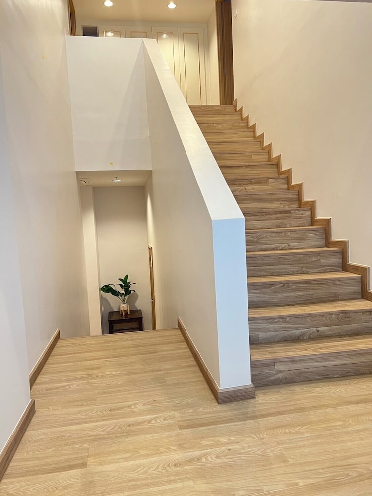 4 Duplex Exclusive Apartment (Unit 102) photo 3