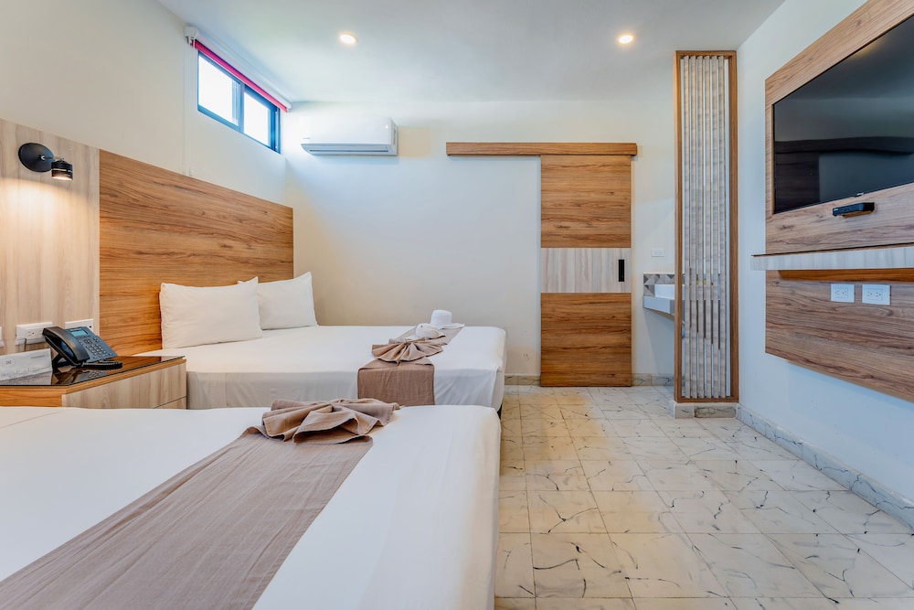 Deluxe Double Room - Photo 1