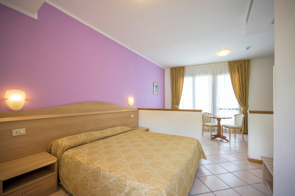 Standard Room Terrace or Balcony Mountain View photo 1