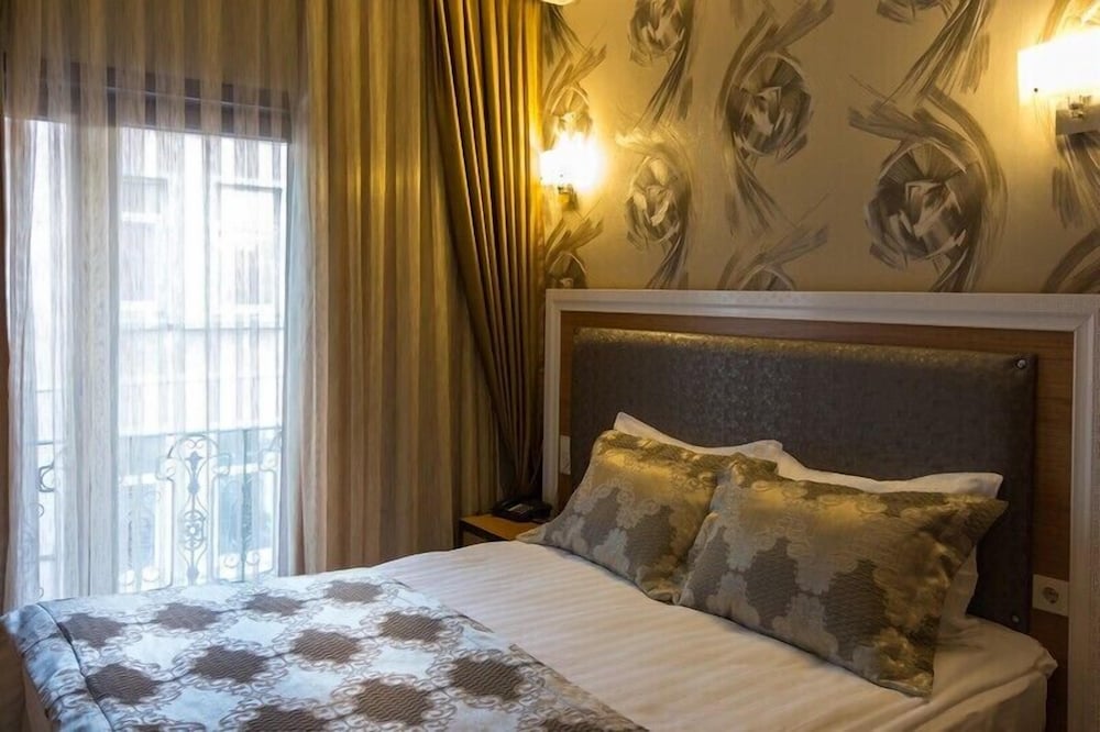 Standard Double or Twin Room photo 3