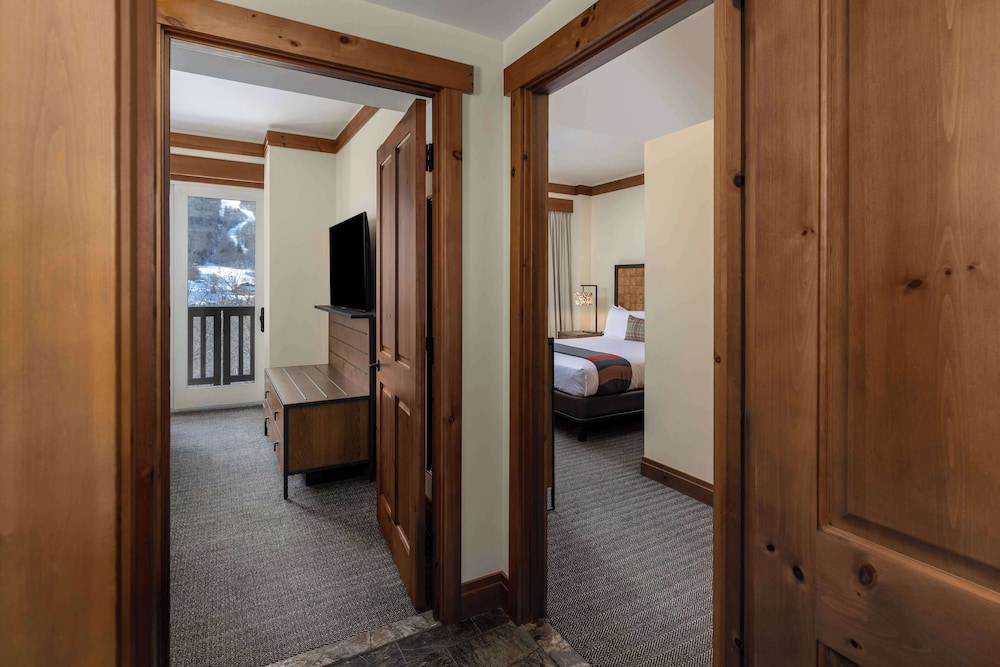 Suite, 2 Bedrooms (Alpine)