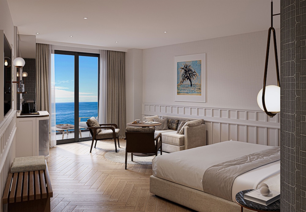 Deluxe Room, Sea View (Grand) - Photo 3