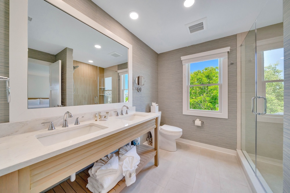 Luxury Townhome photo 3