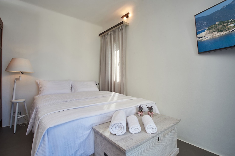 Honeymoon Villa, Fireplace, Sea View photo 1
