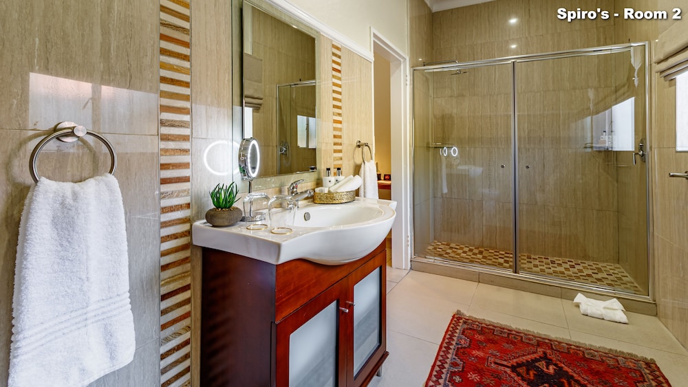 Standard Room - Photo 8