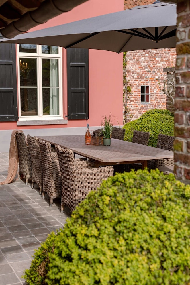 Huyze Termote - Prime Villa With Wonderful Garden, Photo 11