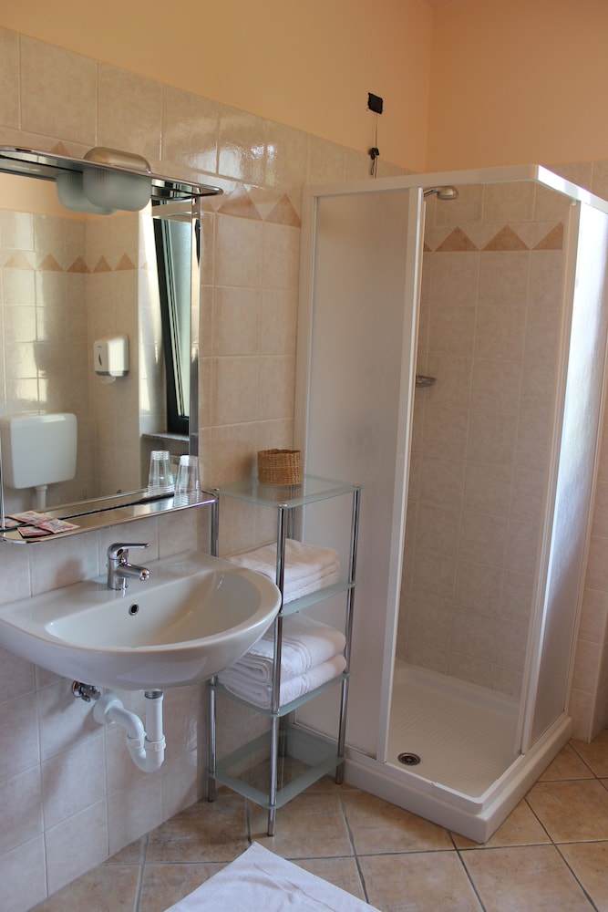 Suite - Photo 4