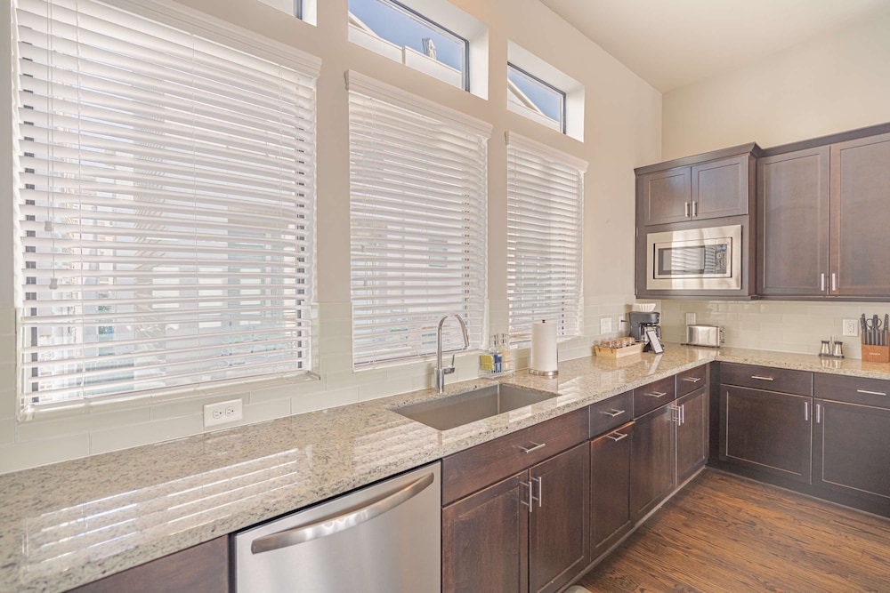 3BD HTX Luxe Home Fast Wi-fi Garage Location, Billede 25
