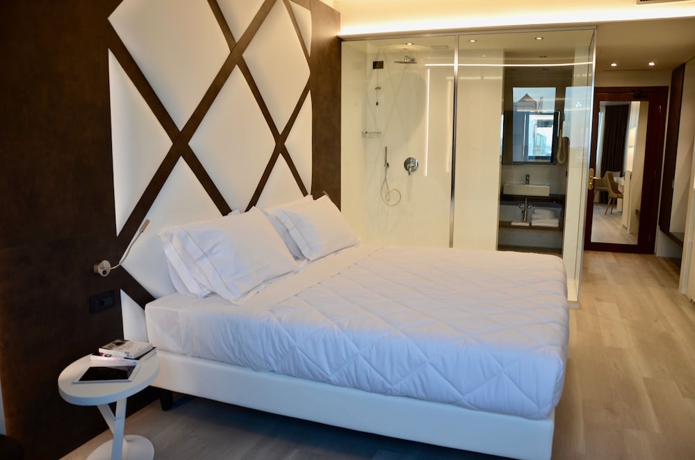 Superior Double Room - Photo 1