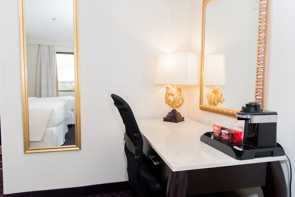 Deluxe Room, 2 Double Beds photo 3