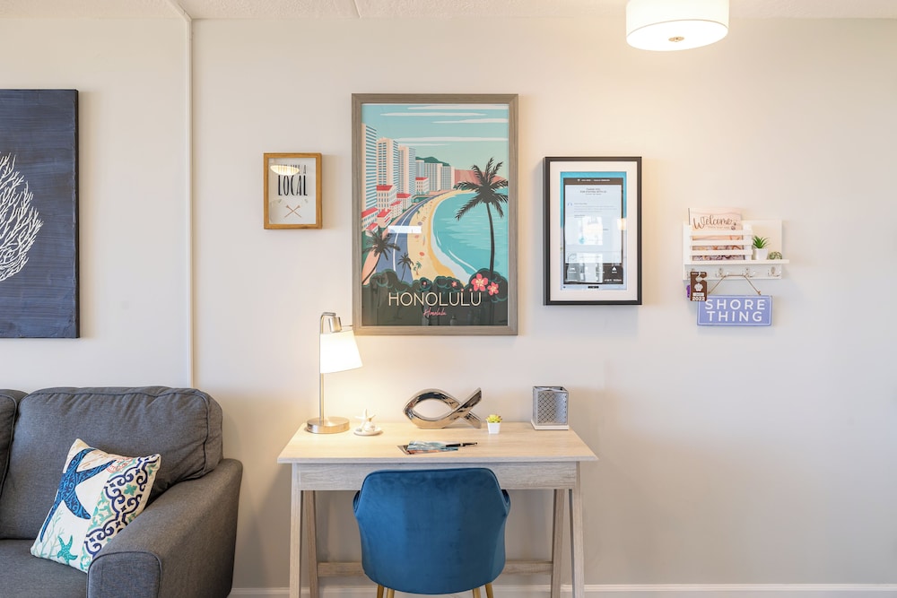Premium Remodeled Condo with Ocean View and Parking: Premium Condo, 1 Bedroom, Air conditioning, Ocean View (0034) photo