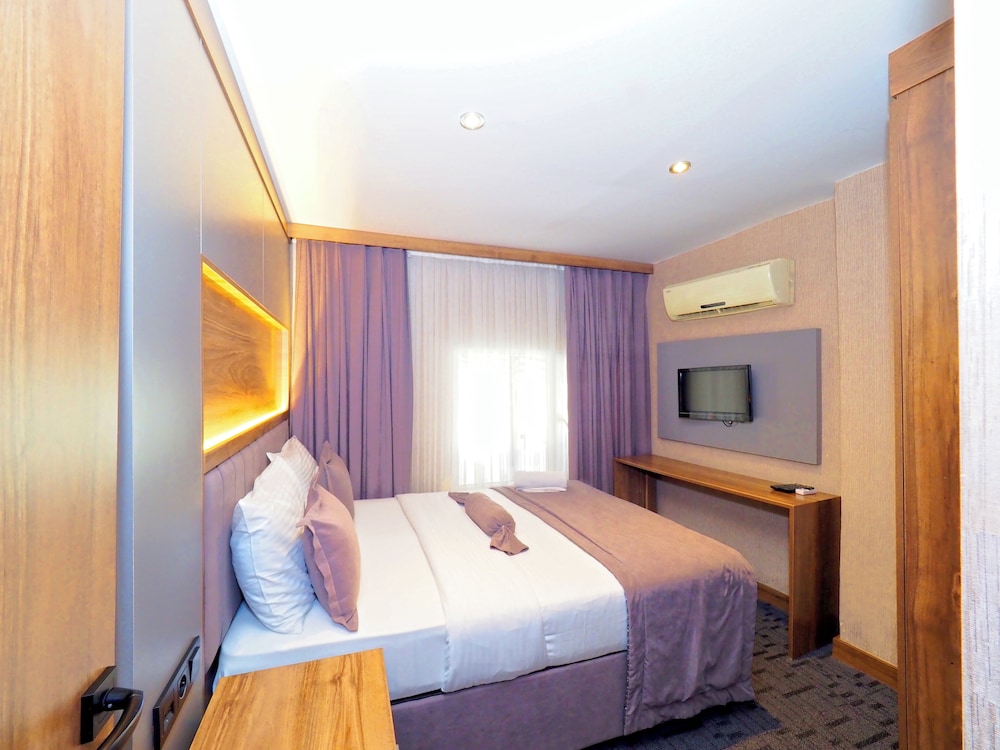 Standard Double or Twin Room photo 2