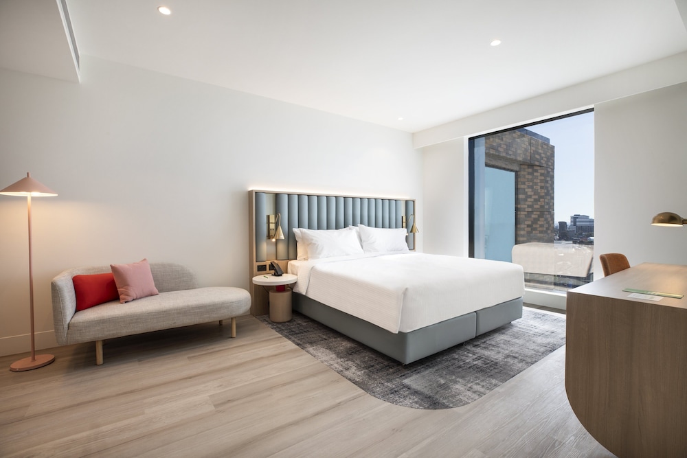 Suite, 1 King Bed, Balcony (Dining, Kitchenette) - Photo 2