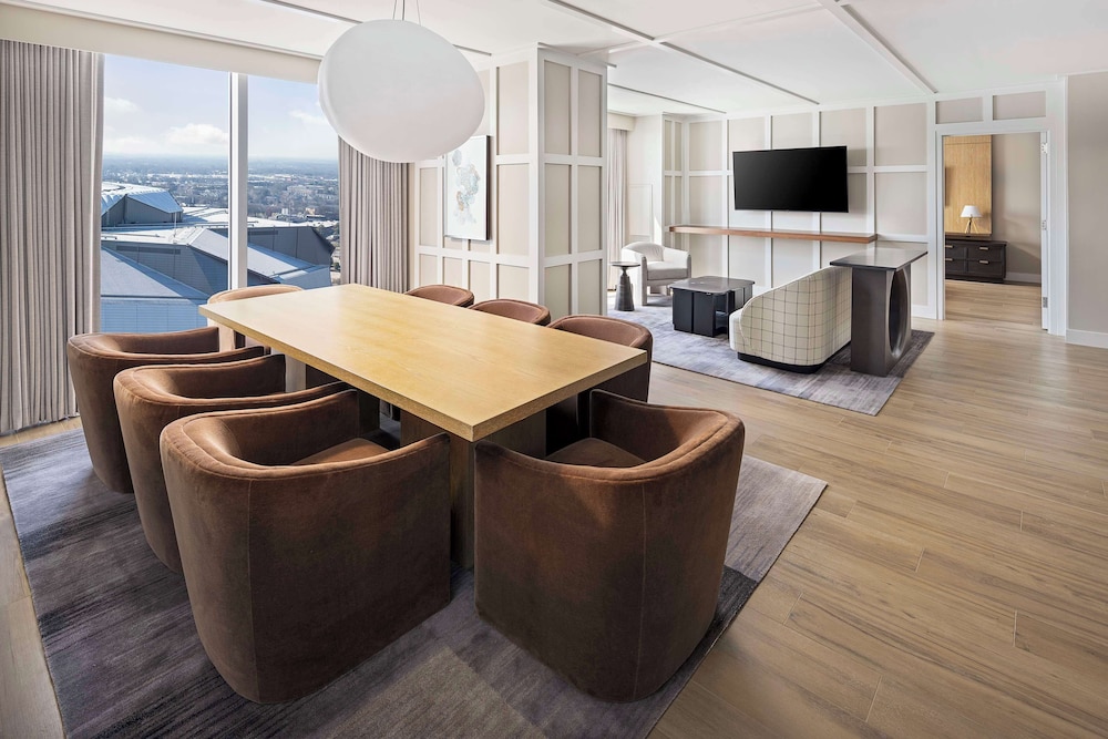 Club Suite, Multiple Beds, Corner