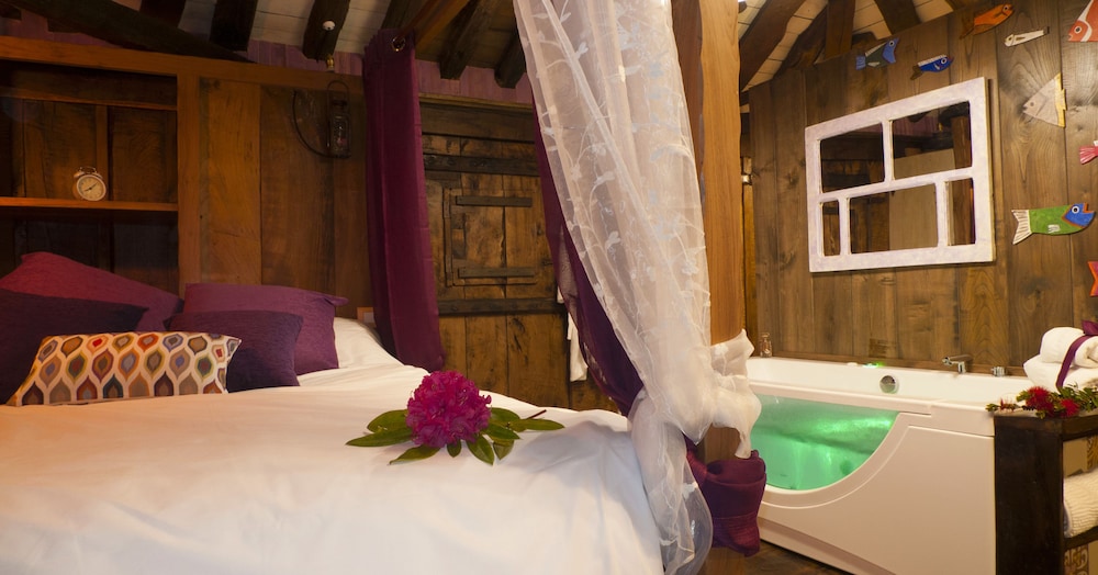 Deluxe Loft, Jetted Tub