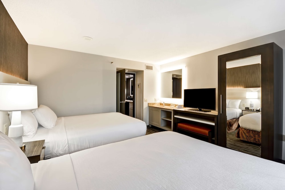 Room, 2 Queen Beds, Non Smoking photo 2