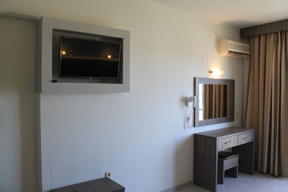 Superior Double Land View - Photo 1