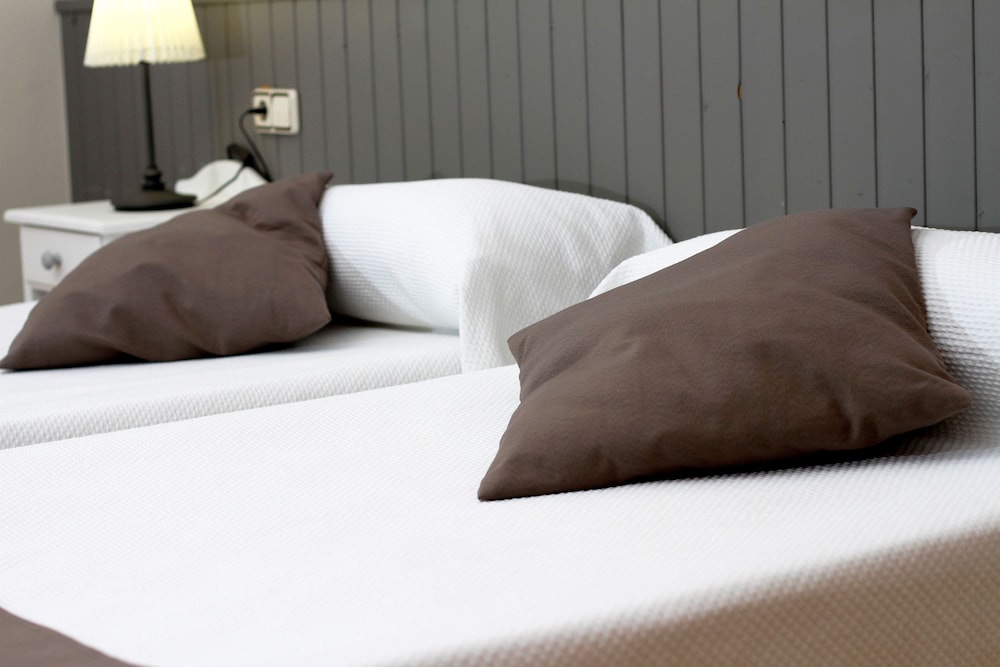 Double Room (2 Adults and 1 Child)