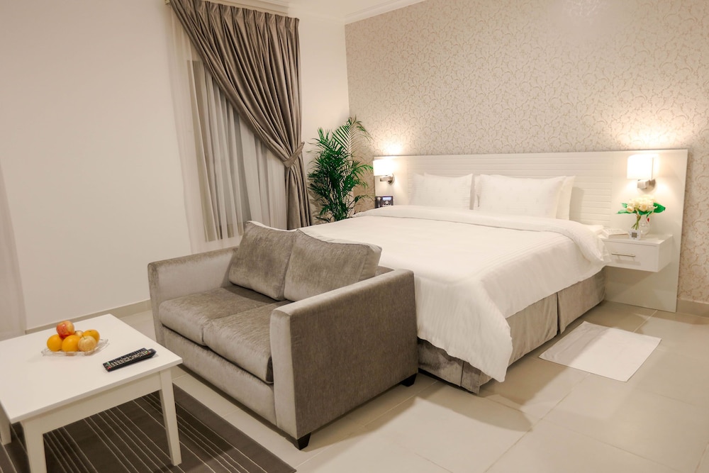 Standard Studio, 1 King Bed