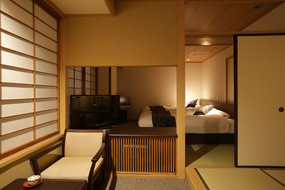 [Kagetsu Tower] Japanese Western Style Room with Twin Bed, Mountain View, Non Smoking photo 3