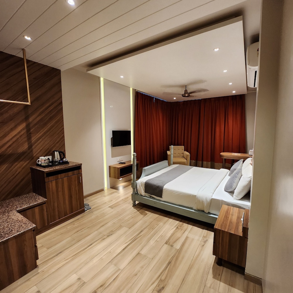 Luxury Studio, 1 Double Bed, Mountain View