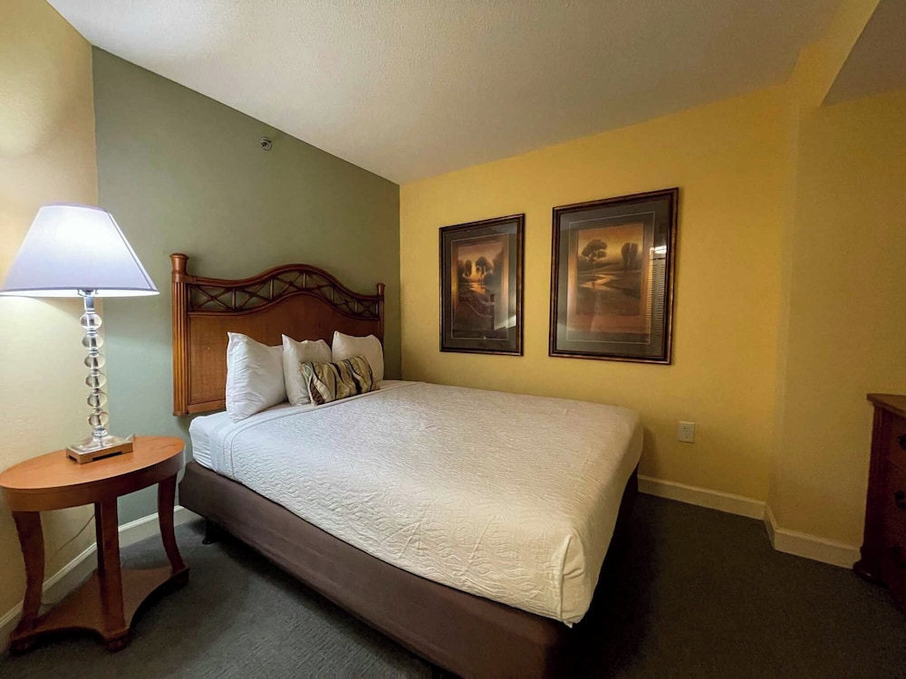 Standard Condo, 2 Bedrooms, Kitchen, Partial Ocean View photo 2