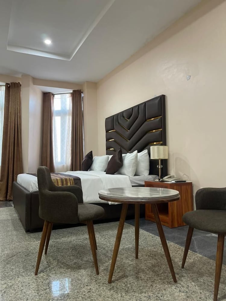 Standard Room, 1 Bedroom - Photo 1