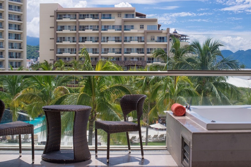 Preferred Club Jr. Suite Garden View, 2 Double Beds - Photo 5