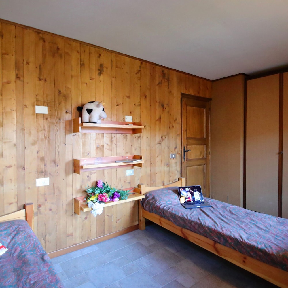 Family Apartment, Multiple Beds, 2 Bathrooms, Mountainside (Casa Bianca)