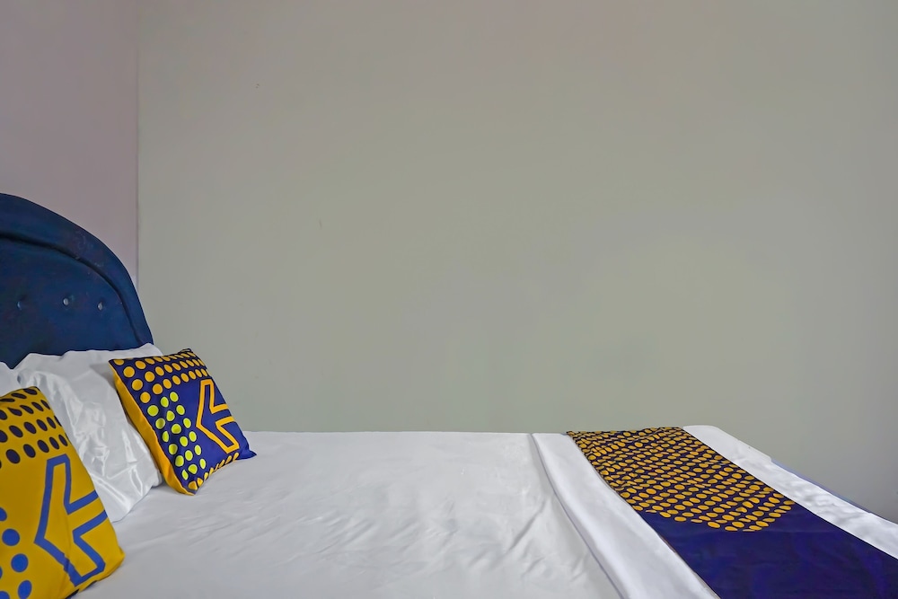 Basic Double Room photo 2