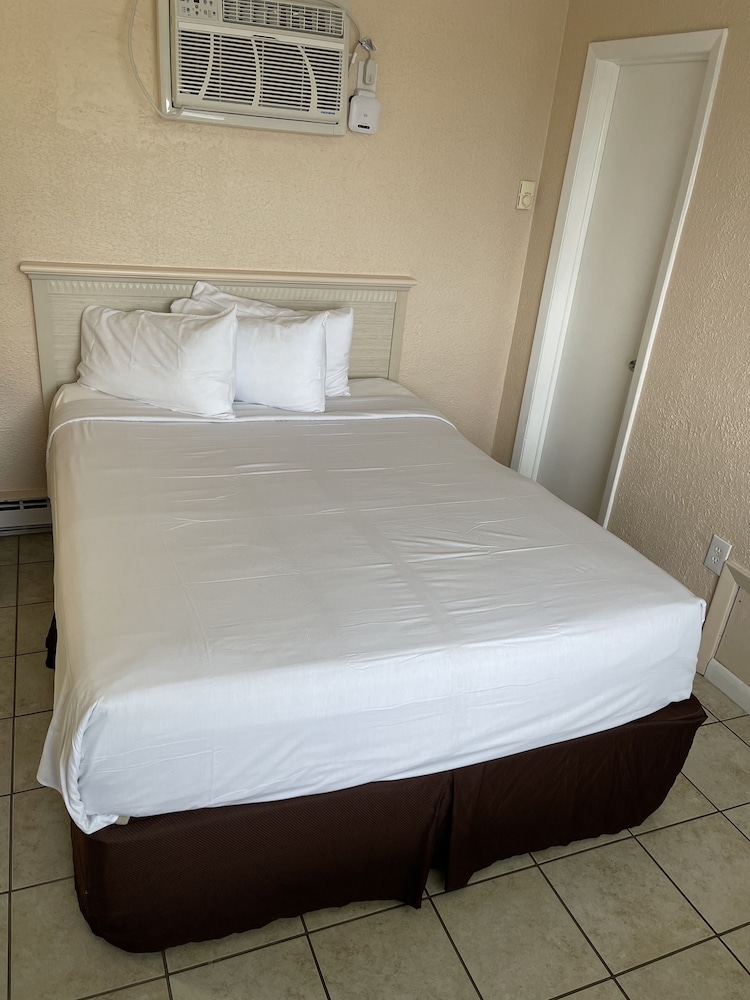 Room, 1 Queen Bed, Sea View photo 1