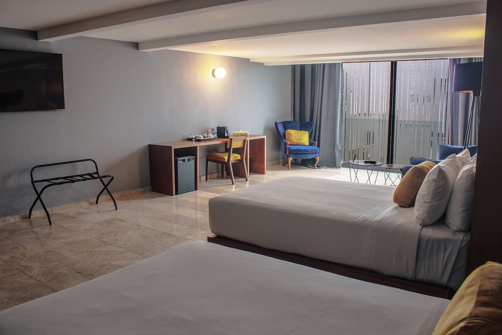 Superior Room, 2 Double Beds photo 2