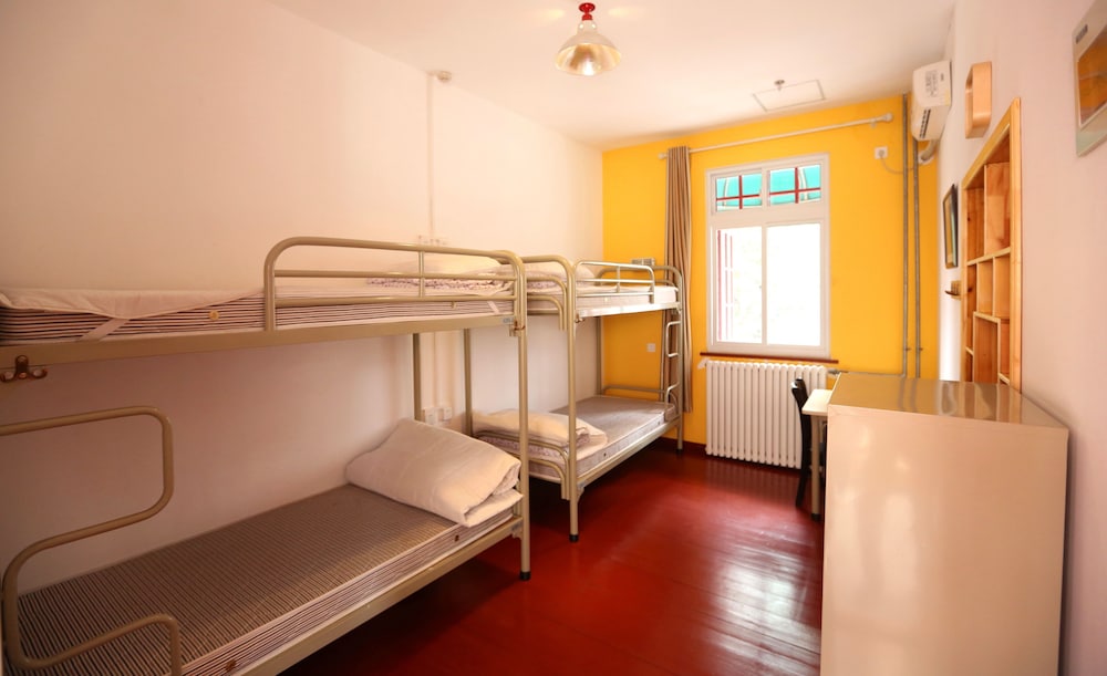 Mixed 4-Beds Dormitory photo 1