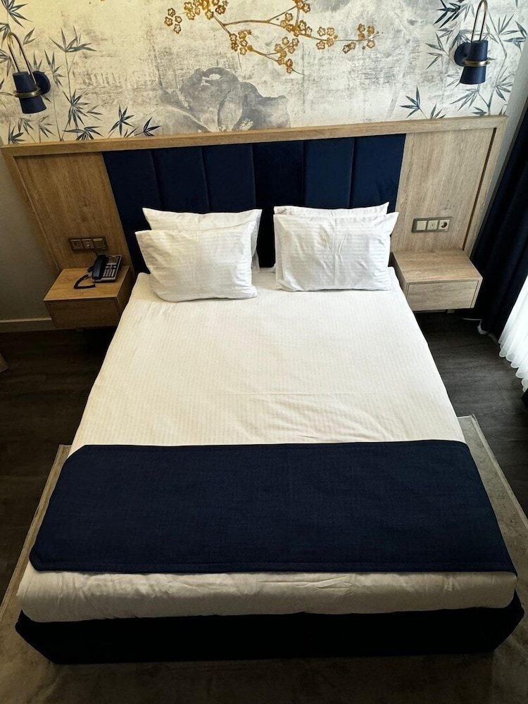 Standard Double Room, City View photo 3