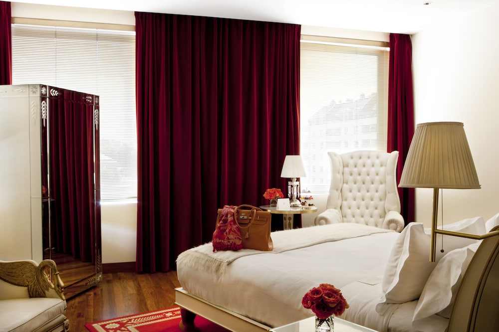 Room, Park View