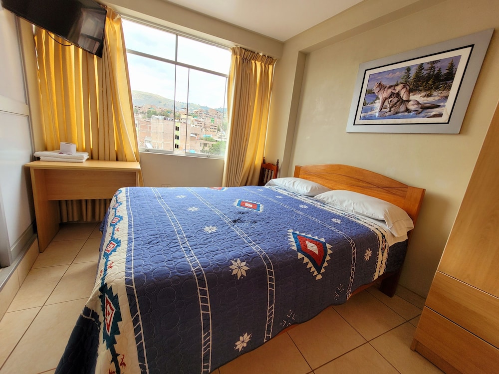 Basic Double Room Single Use, Ensuite, City View photo 1