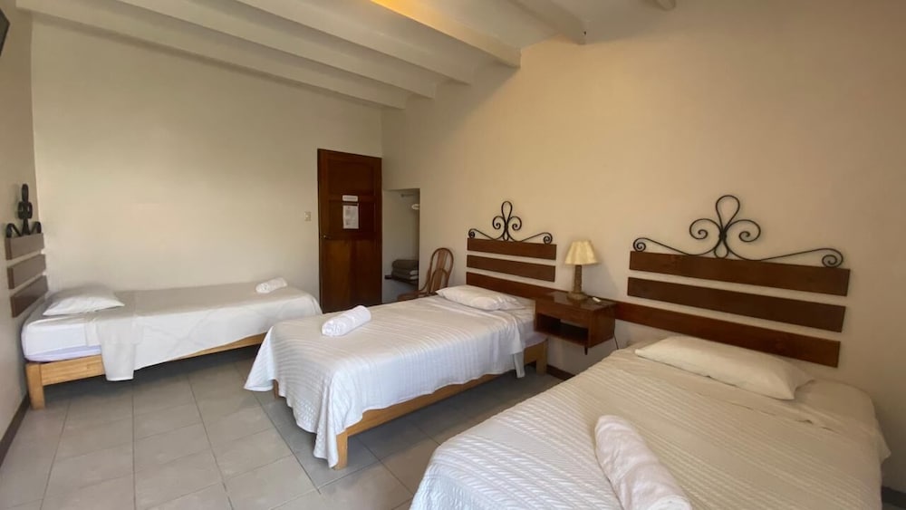 Standard Triple Room photo 2
