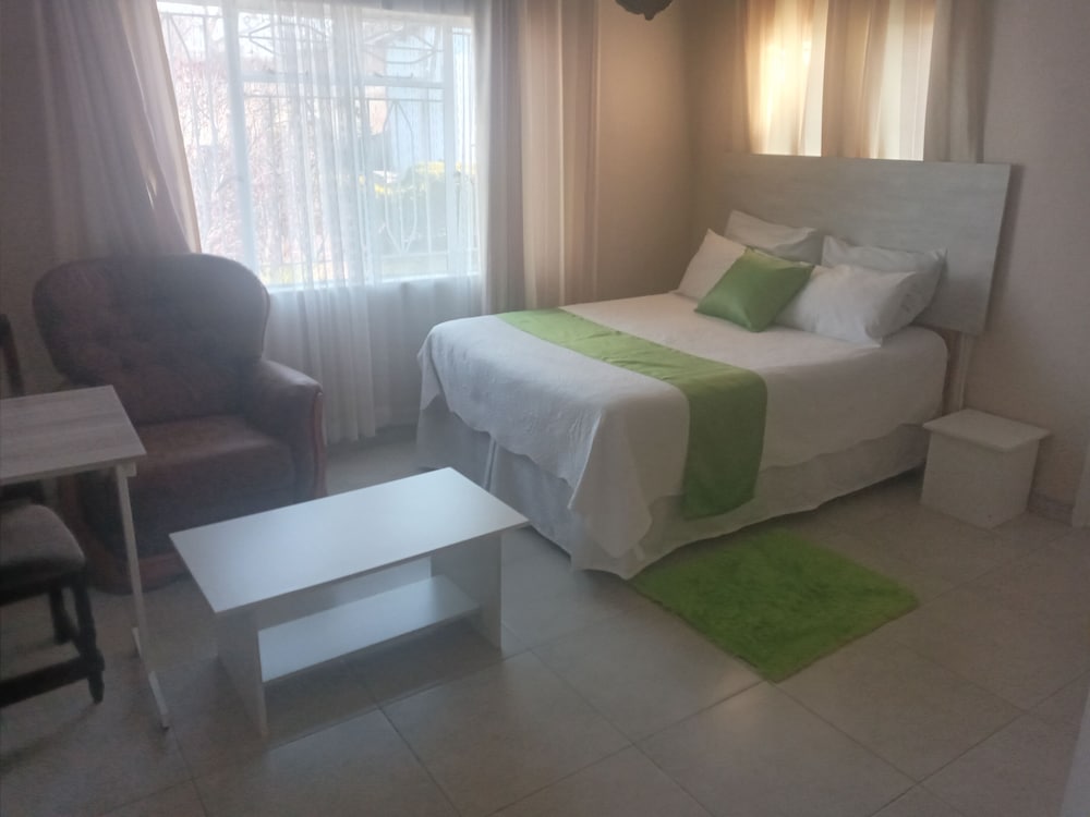 Standard Room photo 3