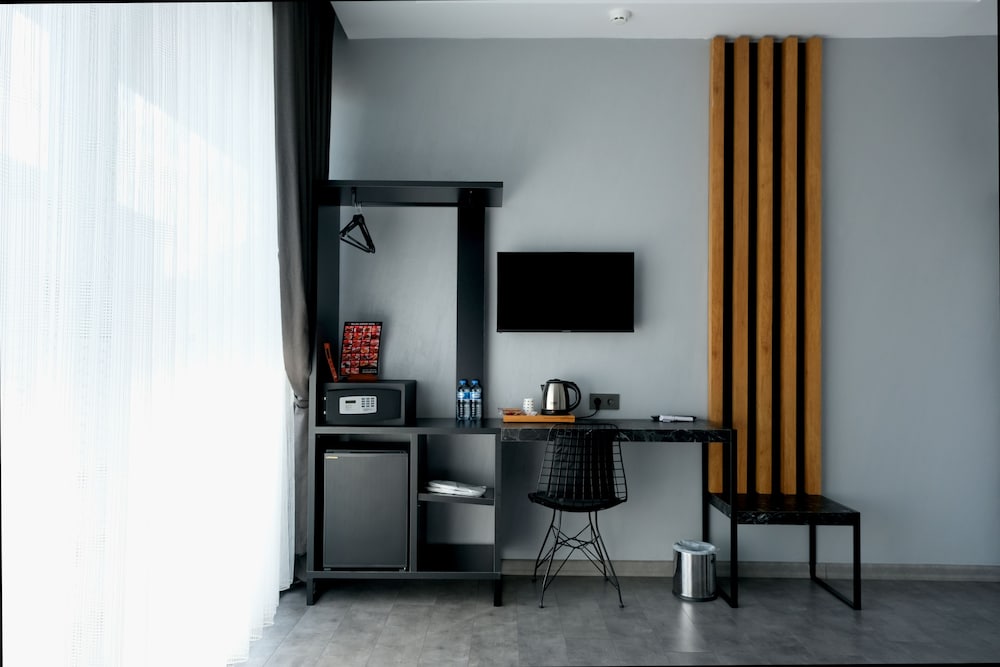 Deluxe Triple Room - Photo 9