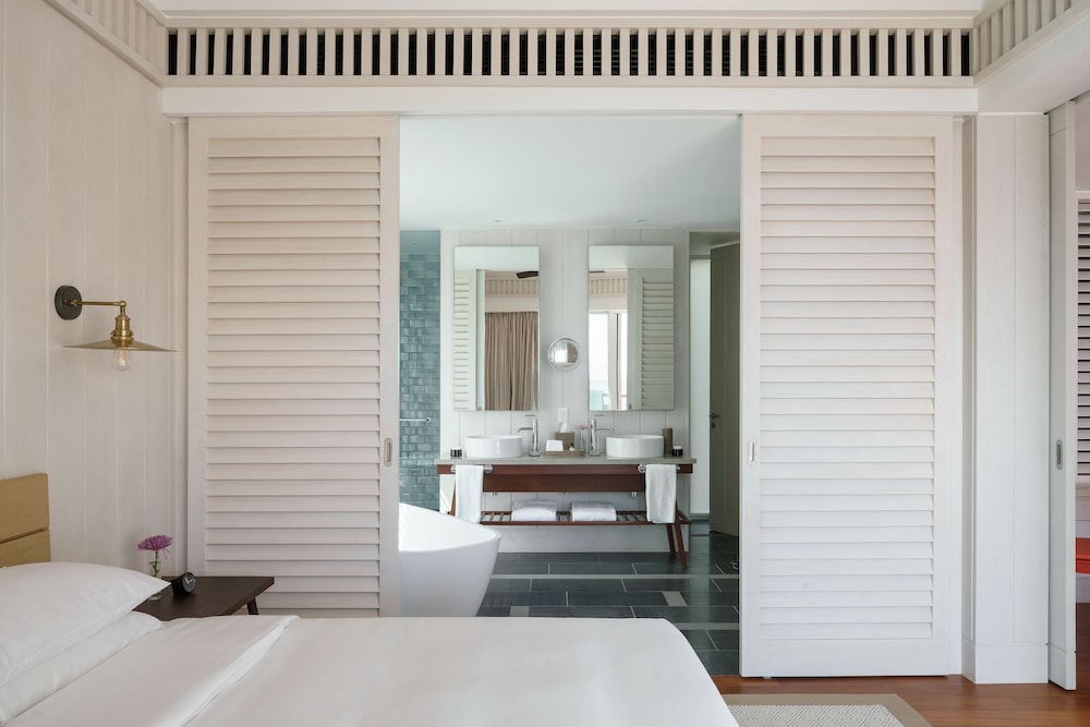 Suite, Pool Access (plunge Pool)